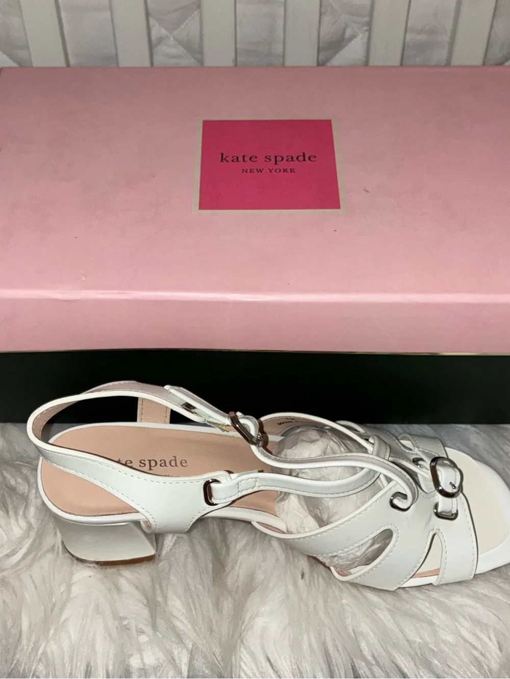 Kate Spade New York Ella Sandals in white leather w/block heel and silver Sz 7